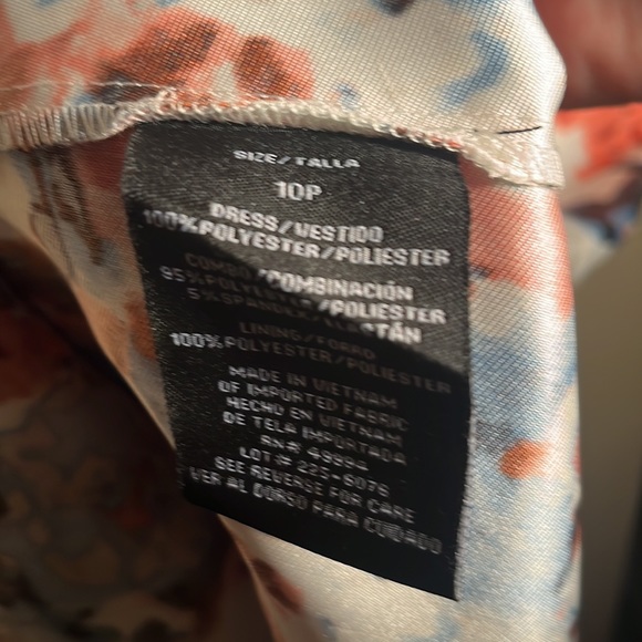 Preloved R&M Collection Evening Maxi Dress with a Lovely Abstract Floral Pattern - Picture 7 of 7